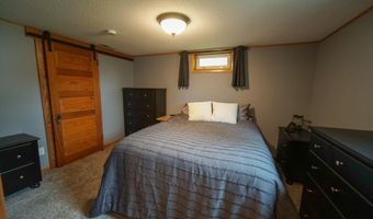707 9th Ave, Ackley, IA 50601
