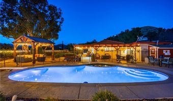 2862 Calmgarden Rd, Acton, CA 93510