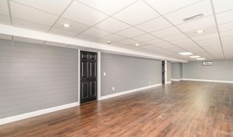 7 David Dr, Aurora, IN 47001