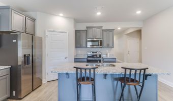 5625 Overland Dr, Biloxi, MS 39532