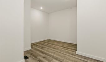 1724 28th St, Bedford, IN 47421