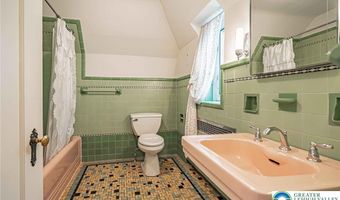 2829 W Gordon St, Allentown, PA 18104