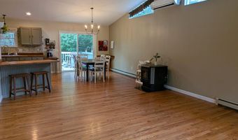 99 Yankee Ave, Bangor, ME 04401