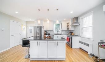 118 W 46TH St, Bayonne, NJ 07002