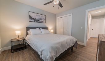 1304 SE C St, Bentonville, AR 72712