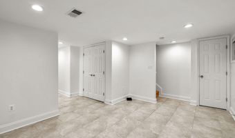 925 DECATUR St NW, Washington, DC 20011