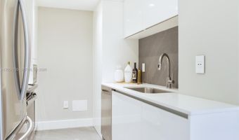 10275 Collins Ave 320, Bal Harbour, FL 33154