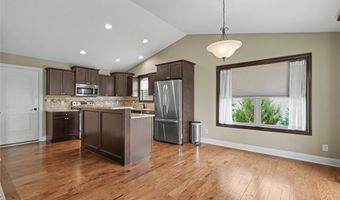 517 28th St SE, Altoona, IA 50009