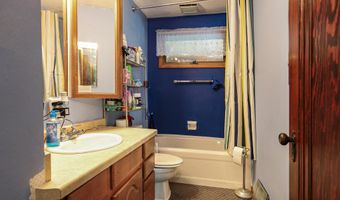 1738 N ERB St, Appleton, WI 54911