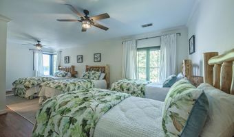 58 S Point Dr, Alexander City, AL 35010