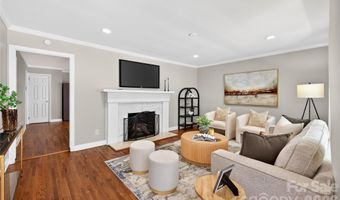 1911 Club Rd, Charlotte, NC 28205