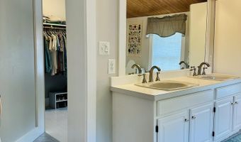 71 Brook Rd, Falmouth, ME 04105