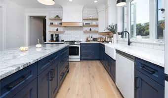 41 Wintergreen Way, Glocester, RI 02814