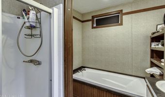 326 Lake Harbor Rd, Brandon, MS 39047