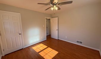 4721 SPRINGBROOK Dr, Annandale, VA 22003