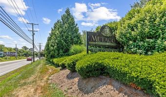 673 Metacom Ave 50, Bristol, RI 02809