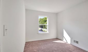 27 Esplanade Way, Bayville, NJ 08721