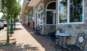 49 Rose St APT 109, Branford, CT 06405