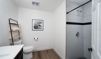 496 W PAR St 4, Orlando, FL 32804