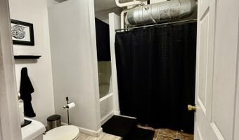 1306 Shull St, Ava, MO 65608