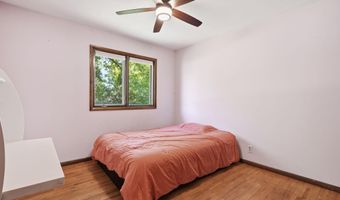 916 Whitney Dr, Apple Valley, MN 55124