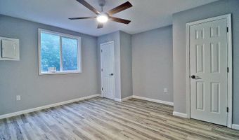 11 Pomona Dr, Barnegat, NJ 08005