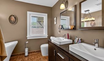 429 NE 8th St, Abilene, KS 67410