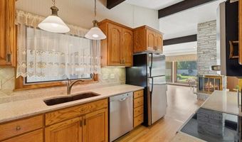 2110 Ashmore Dr, Ames, IA 50014
