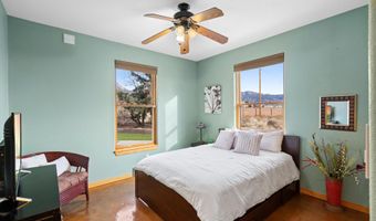 10711 MODESTO Ave NE, Albuquerque, NM 87122