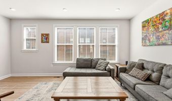 2841 HOKIE Ln, Alexandria, VA 22306