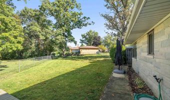 200 N Forest Ct, Addison, IL 60101
