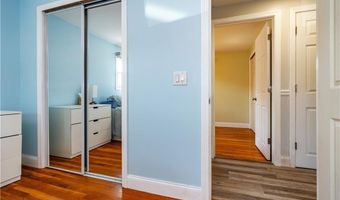 43 Deerfield Dr, Warwick, RI 02886