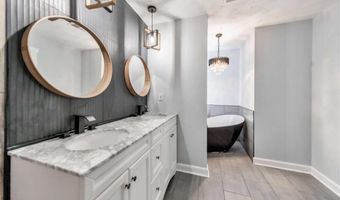 4929 Willow Crk, Woodstock, GA 30188