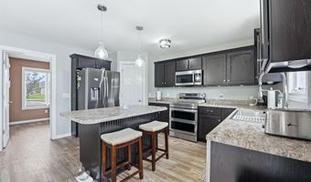 713 Bailey Ct, Angola, IN 46703