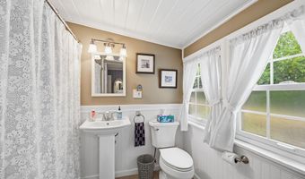 1116 N ROOSEVELT St N, Arlington, VA 22205