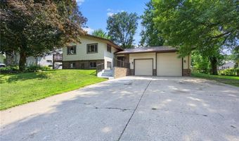 135 Knollwood St W, Annandale, MN 55302