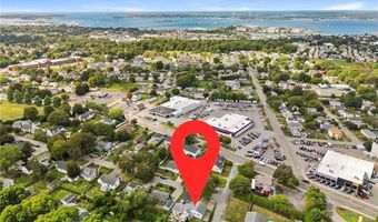 67 Linden St, Middletown, RI 02842