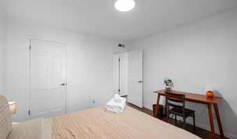 917 Claytonbrook Dr 3, Ballwin, MO 63011