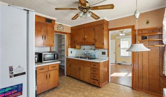 63 Lincoln Ave, Cranston, RI 02920