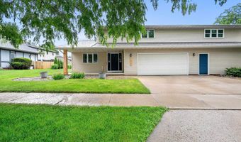 1023 W RIDGEVIEW Dr, Appleton, WI 54914