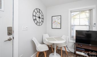 18 Oteen Park Pl, Asheville, NC 28805