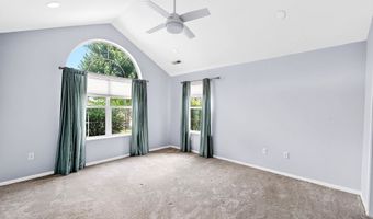 53 Harvest Way, Fitchburg, WI 53711