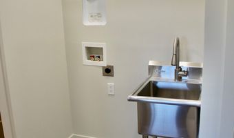 610 S 800 E, Centerville, UT 84014