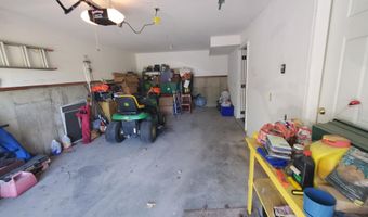 41 Dana Dr, Bangor, ME 04401