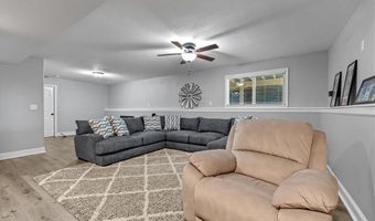 806 154th Cir, Basehor, KS 66007