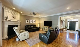1969 Autumn Creek Dr, Arab, AL 35016