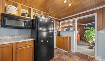 215 Cedar Ln, Arden, NC 28704