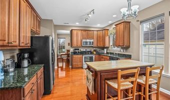 185 Parkview Ln, Advance, NC 27006