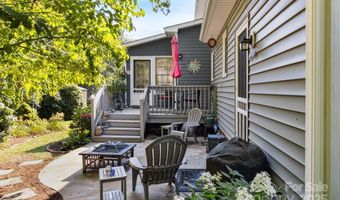 2 Westminster Dr, Asheville, NC 28804