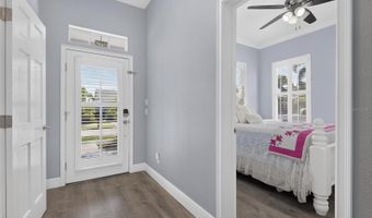 5216 POINT HARBOR Ln, Apollo Beach, FL 33572
